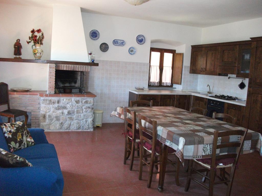 Agriturismo La Villa Bolano Habitación foto