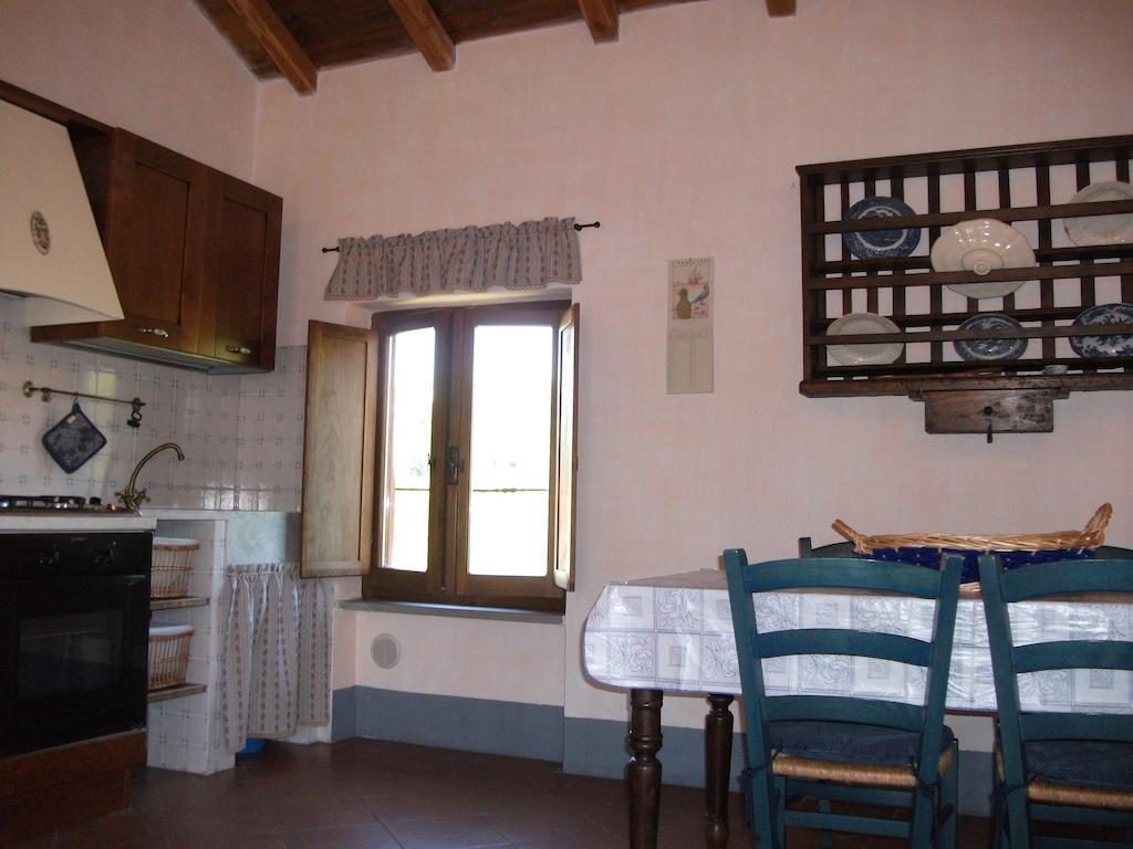 Agriturismo La Villa Bolano Habitación foto